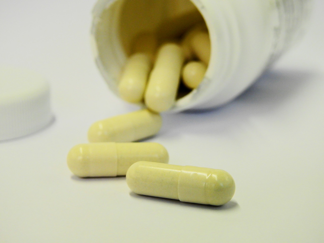Najlepsze suplementy na odchudzanie: tabletki odchudzające, spalacze tłuszczu